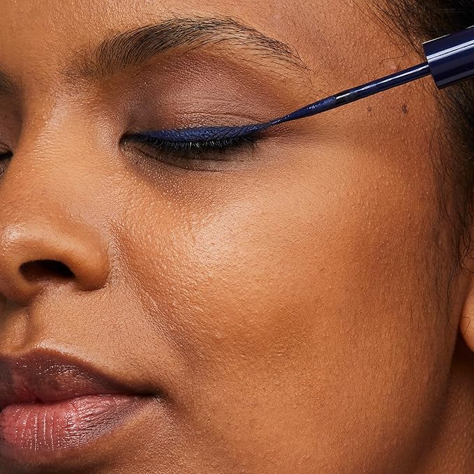 No7 Stay Perfect Liquid Eye Liner - Black - Precision Tip Liquid Eye Makeup - Quick Drying, Smudge Proof Black Eye Liner for Women - Long Lasting Up to 24 Hours (1.7ml)