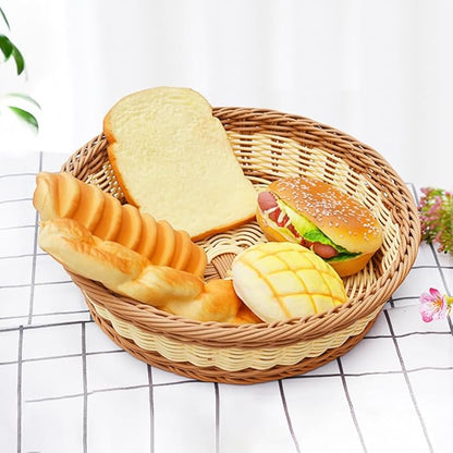 RT&BS Round Wicker Bread Basket, Christmas Food Baskets, Eco-Friendly Sturdy Stackable Fruit Basket for Kitchen, Store, Restaurant, Party (Bicolor, M)
