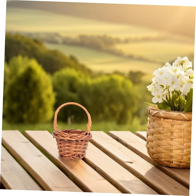 Miniature Rattan Flower Basket Mini Woven Basket Adorn for Dollhouse Decor Versatile Photo Prop Compact for Mini Flowers and Crafts