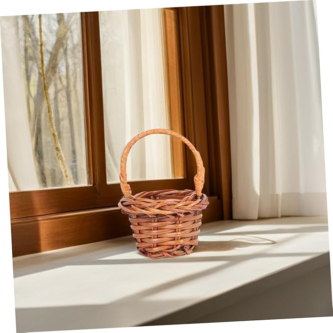 Miniature Rattan Flower Basket Mini Woven Basket Adorn for Dollhouse Decor Versatile Photo Prop Compact for Mini Flowers and Crafts