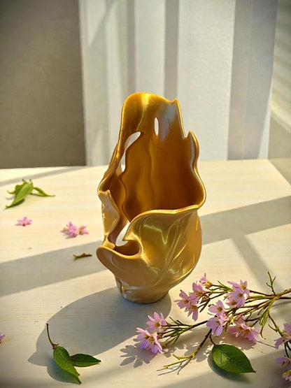3D Printed Leaf Planter Vase (Gold, 7.5x4.5x3.5)