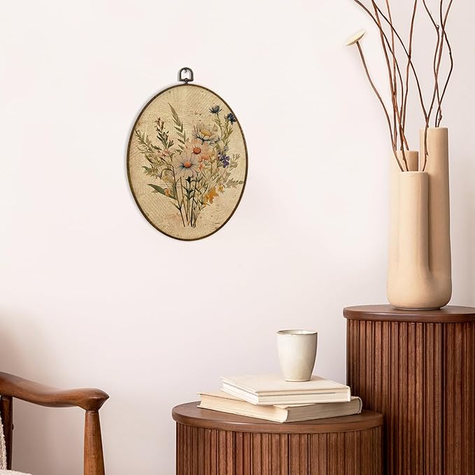MAQIKA Vintage Floral Oval Framed Wall Art Decor, Boho Flower Wall Decor, Botanical Daisy Oval Wall Hanging Decor, Farmhouse Plant Canvas Prints Wall Art for Kitchen Bathroom Dorm Room, 8.7x11.3 Inch