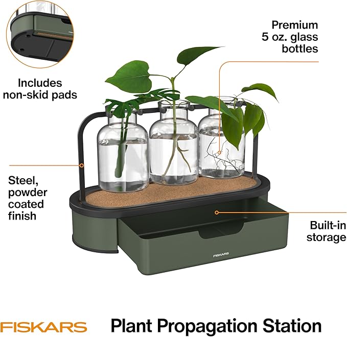 Fiskars Plant Propagation Station – Multi-Flute Glass Propagation Stand with Metal Base, Ideal for Rooting Multiple Plant Cuttings and Hydroponic Decor