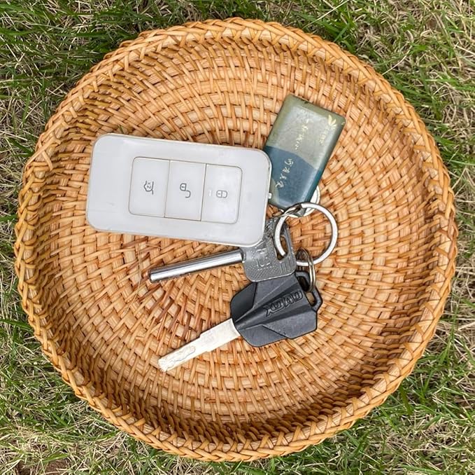 Small Round Display Basket for Entryway Hand Woven Wicker Rattan healthy environmental Vine Storage Organizer Cane Decorative Tray for Keys Wallet Phone remote control Fruit Candy Cake Food (2pcs)