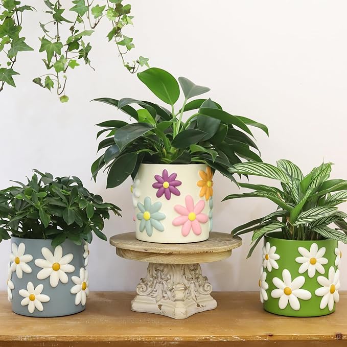 GUGUGO Cute Daisy Flower Pot, Decorative Plant Pots with Drainage Holes, Funny Unique Planters for Indoor Plants, Colorful Succulent Gardening Pot for Plants, Boho Modern Home Décor (Green, 5 Inch)