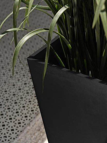 Veradek V-Resin Indoor/Outdoor Taper Planter (26 inch, Black)