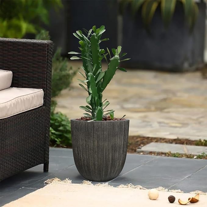 12.4"H Tall Round Plastic Planter for Indoor Outdoor Plants, Large Indoor Outdoor Plant Pots with Drainage Hole and Plug, Flower Pots for Plants, Modern Planter for Home Garden Patio,Vintage Black