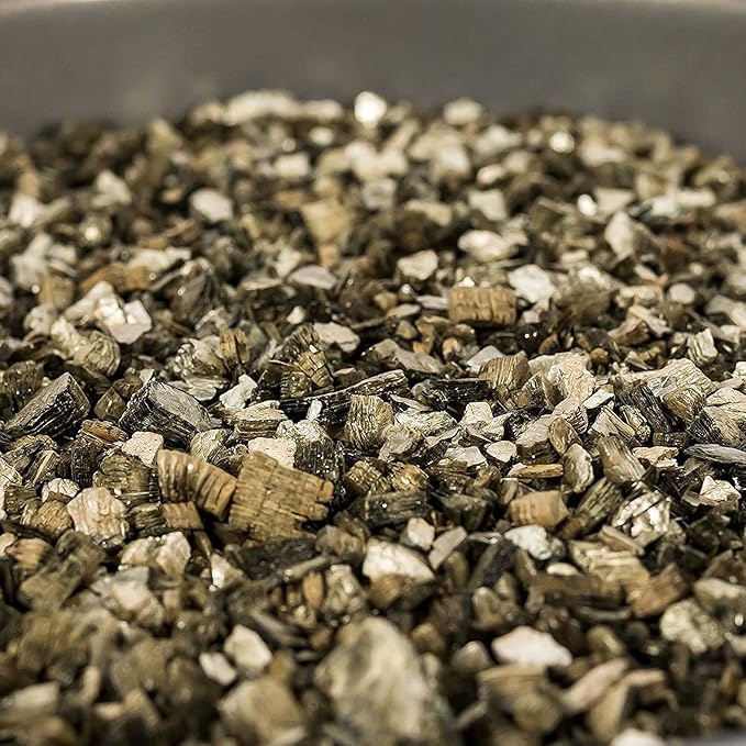 Horticultural Organic Vermiculite by GARDENERA - Medium Grade - Natural Soil Additive for Potted Plants, Orchids, Hydroponics, Terrariums (4 Quart)