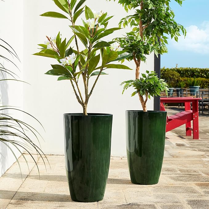 Glitzhome 23.5" H Large Tall Planter for Outdoor Plants,Set of 2 Plastic Tall Planters with Drainage Holes,Round Tapered Faux Ceramic Gradient Green Flower Tree Pots for Porch Patio Indoor Outdoor