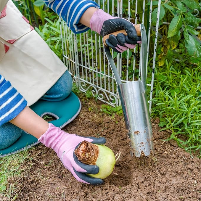 Berry&Bird Garden Bulb Planter with 6 inches Depth Mark, Garden Bulb Transplanter Tool with Wooden Handle, Stainless Steel Soil Release Tool for Transplanting Digging Planting Flowers