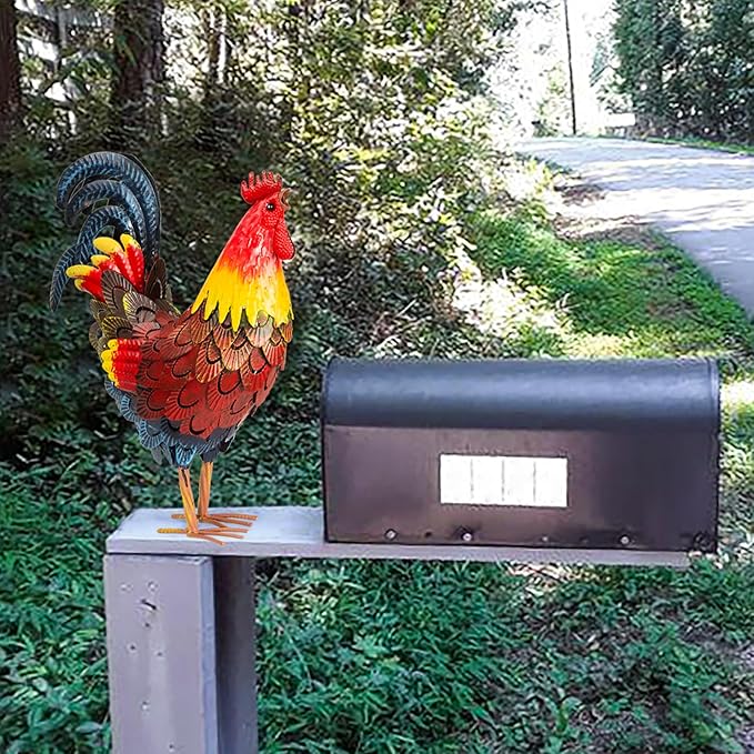 Metal Rooster Statues, Garden Chicken Decorations, Outdoor Chicken Sculptures, Metal Yard Rooster Artwork for Yard Farm Patio Lawn Porch Kitchen Decoration (Red)