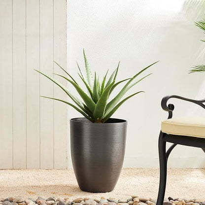 Glitzhome 16.75" H Large Planters for Outdoor Plants, Set of 2 Black Tall Planter with Drainage Holes, Large Flower Pots for Front Porch, Patio, Deck, Faux Brushed Steel Texture Finish