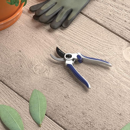 Amazon Basics Professional Hand Pruners, Pruning Shears for gardening, 7-inch Steel Bypass Garden Scissors, Blue