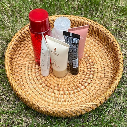 Small Round Display Basket for Entryway Hand Woven Wicker Rattan healthy environmental Vine Storage Organizer Cane Decorative Tray for Keys Wallet Phone remote control Fruit Candy Cake Food (2pcs)