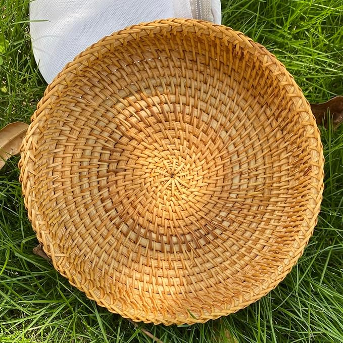 Small Round Display Basket for Entryway Hand Woven Wicker Rattan healthy environmental Vine Storage Organizer Cane Decorative Tray for Keys Wallet Phone remote control Fruit Candy Cake Food (2pcs)
