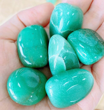 QINJIEJIE 0.9 LBS Green Aventurine Polished Stones Tumbled Crystals Bulk Gemstones 0.6-1" Irregular Stone Natural Reiki Healing Crystal for Plants Vase Filler Decoration Energy Beginners Gifts