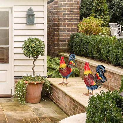 Metal Rooster Statues, Garden Chicken Decorations, Outdoor Chicken Sculptures, Metal Yard Rooster Artwork for Yard Farm Patio Lawn Porch Kitchen Decoration (Red)