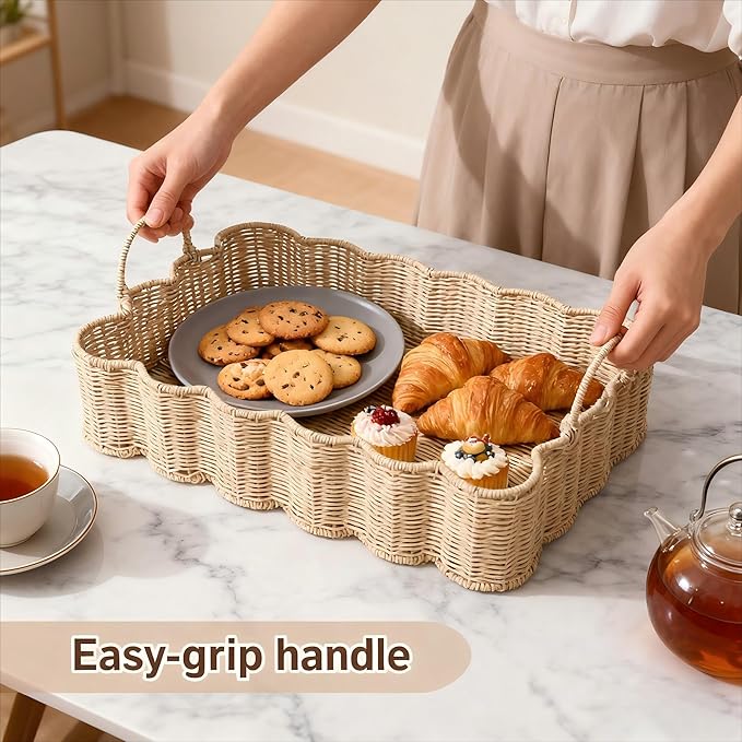 Scalloped Rattan Tray Basket,17"*12"*4" Super Hard Rectangle Hand Woven Wicker Serving Tray with Handles, Seagrass Decoratve Tray for Coffee Table (Rattan-Off White-17 * 12 * 4")