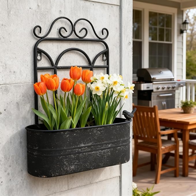 Rustic Metal Wall Planter Country Garden Wall Hanging Mount Vase Pocket Outdoor Vintage Hanging Pot Farmhouse Wall Decor for Plants Flowers (Black)