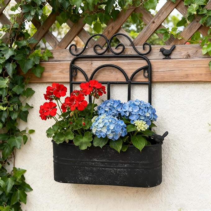 Rustic Metal Wall Planter Country Garden Wall Hanging Mount Vase Pocket Outdoor Vintage Hanging Pot Farmhouse Wall Decor for Plants Flowers (Black)