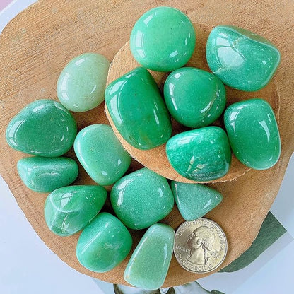 QINJIEJIE 0.9 LBS Green Aventurine Polished Stones Tumbled Crystals Bulk Gemstones 0.6-1" Irregular Stone Natural Reiki Healing Crystal for Plants Vase Filler Decoration Energy Beginners Gifts