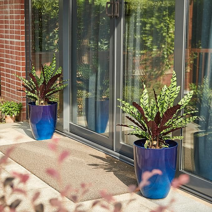 Glitzhome Set of 2 Planters for Outdoor Plants 16.75''H Large Gradient Cobalt Blue Planter Tall Planter Pot with Drainage Hole for Outdoor Front Porch and Patio
