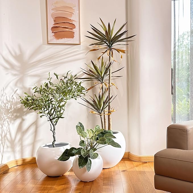 16" H x 20" D Globo Fiberstone Round Planter with Drainage Hole, Smooth Finishes, Weather Resistant for Indoor and Outdoor Use, Included 2 Extra Coco Mats (White, 13.5" Pot Opening)