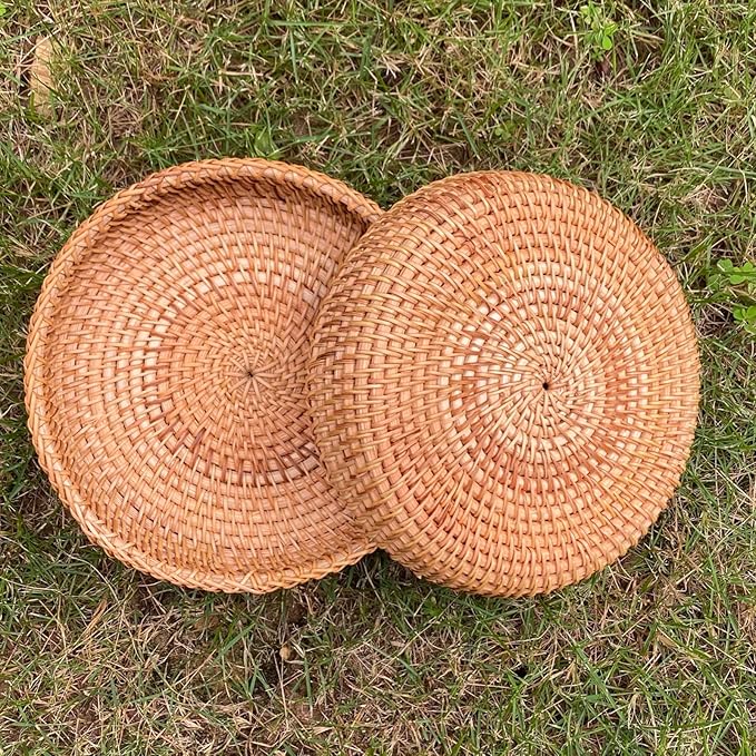 Small Round Display Basket for Entryway Hand Woven Wicker Rattan healthy environmental Vine Storage Organizer Cane Decorative Tray for Keys Wallet Phone remote control Fruit Candy Cake Food (2pcs)